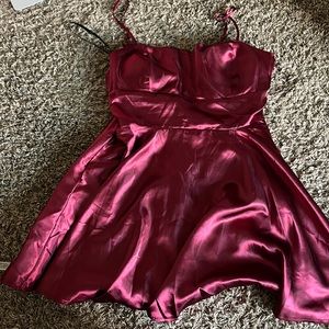Windsor Maroon Lace Homecoming Dress